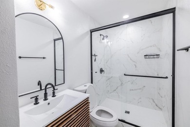 Move right into this beautifully maintained 2-bedroom - photo 8