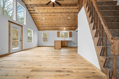 MOTIVATED SELLERS! Beautiful NEW CONSTRUCTION retreat on The - photo 6
