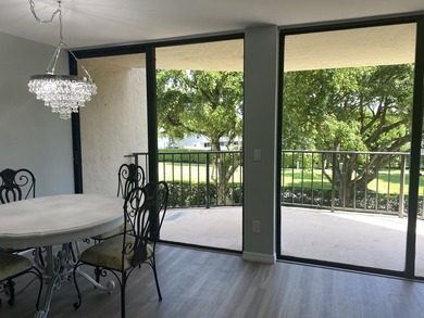 Luxuriously Renovated Waterfront Living in East Boca Raton - photo 8