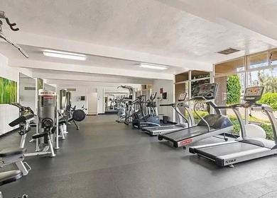 This studio unit sits in the heart of the Pacific Isle community - photo 6