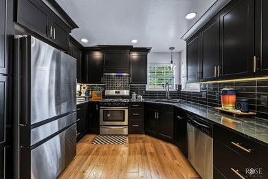Welcome to this beautifully maintained 4-bedroom, 2.5-bath home - photo 17