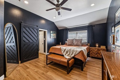Welcome to this beautifully maintained 4-bedroom, 2.5-bath home - photo 20