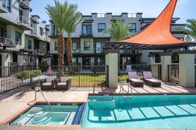 PRICED TO SELL!! This stunning 2,463 sqft contemporary townhouse - photo 24