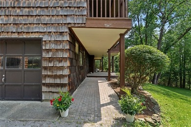 Quintessential West Bluff Drive on Keuka Lake. Nestled among the - photo 28