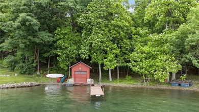 Quintessential West Bluff Drive on Keuka Lake. Nestled among the - photo 36