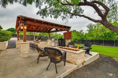 Welcome to this beautifully maintained 4-bedroom, 2.5-bath home - photo 38