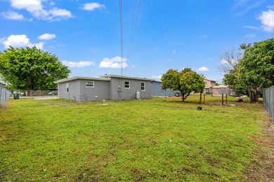 Move-in ready! This beautifully renovated home offers 3 bedrooms - photo 4