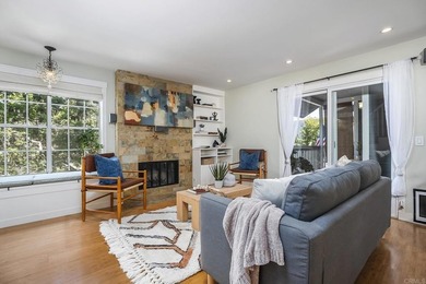 Beautifully upgraded 2 bed/2.5 bath townhome just one block from - photo 5