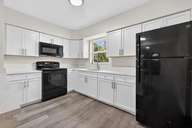Move-in ready! This beautifully renovated home offers 3 bedrooms - photo 10