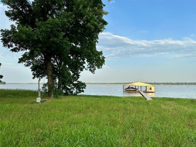 Some lakefront properties give you a view. Others offer a - photo 4