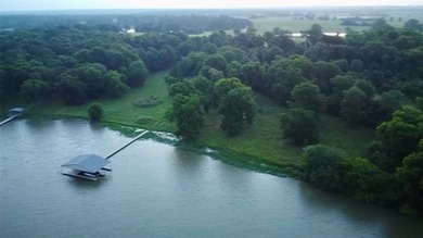 Some lakefront properties give you a view. Others offer a - photo 5