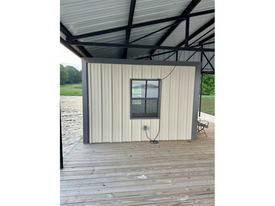 Some lakefront properties give you a view. Others offer a - photo 7