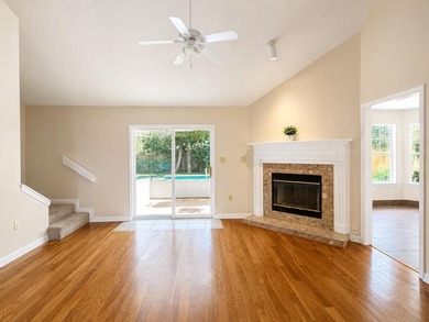 Welcome to your dream home in the heart of Destin, where comfort - photo 5