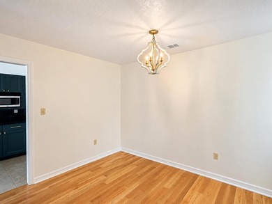Welcome to your dream home in the heart of Destin, where comfort - photo 9