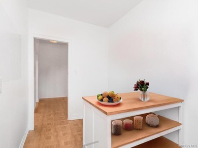 Great Opportunity to own this stylish & affordable 1 Bedroom 1 - photo 6