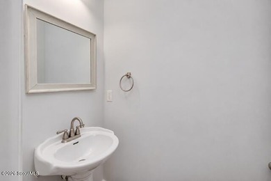 Welcome home to this beautifully designed 4-bedroom, 2.5-bath - photo 24
