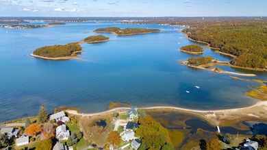 Tucked within the private Tahanto Associates community, this - photo 2