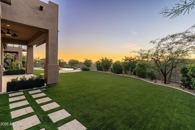 Wake up to endless skies, radiant sunsets, and shimmering city - photo 45