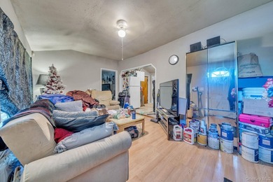 Handyman special and investor opportunity in the heart of - photo 7