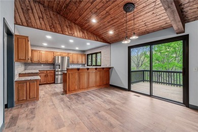 This one has the space you've been looking for-two living areas - photo 2