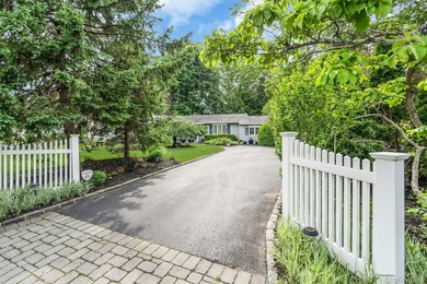 Pristine, Well Maintained Ranch Nestled on .27 Acres. Spacious - photo 2