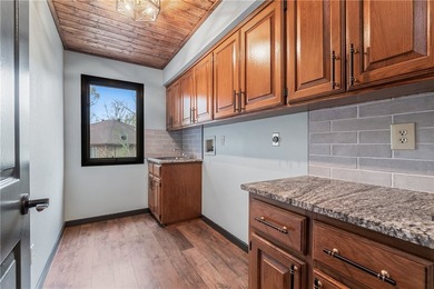 This one has the space you've been looking for-two living areas - photo 5