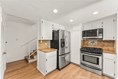 Beautiful Turn Key Corner Townhome in centrally located San - photo 14