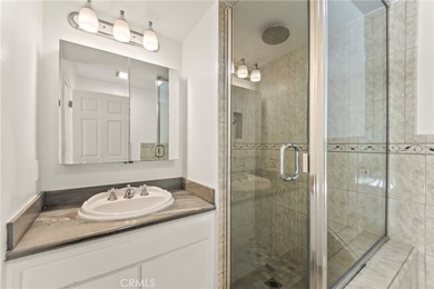Beautiful Turn Key Corner Townhome in centrally located San - photo 32