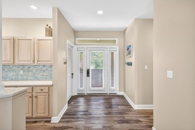 Immaculate and beautifully maintained, this fully furnished - photo 4