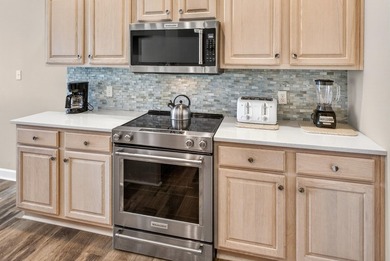 Immaculate and beautifully maintained, this fully furnished - photo 6