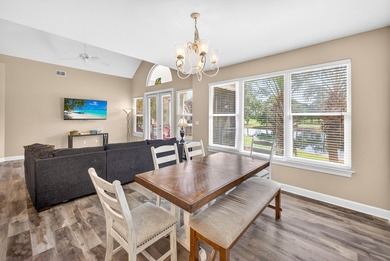 Immaculate and beautifully maintained, this fully furnished - photo 9