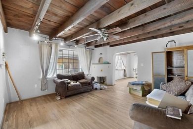 Presenting a fantastic opportunity in Hernandez, this property