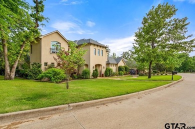 This is the home you've been waiting for. Located in the - photo 3