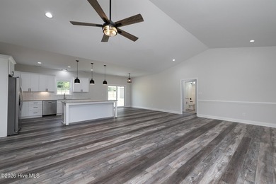 Move-in ready and waiting for its very first owners, this - photo 12