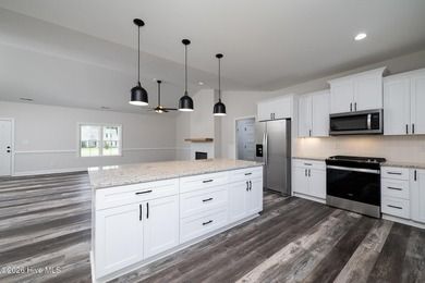 Move-in ready and waiting for its very first owners, this - photo 19