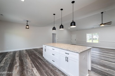 Move-in ready and waiting for its very first owners, this - photo 20