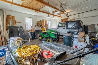 CLASSIC FARMHOUSE MEETS MODERN LIVING in this 3 bedroom 2 bath - photo 22