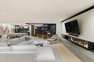 Exclusive Private Beach Access. Ocean Views and seamless - photo 6