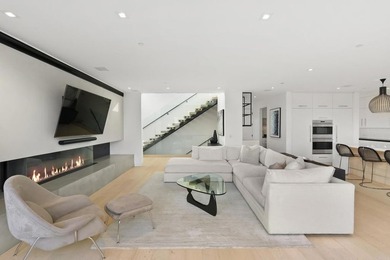 Exclusive Private Beach Access. Ocean Views and seamless - photo 9
