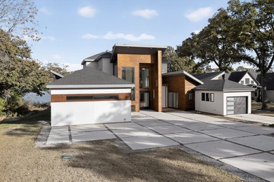 Stunning Luxury Lakefront Living in Cedar Creek Edge Water - photo 3