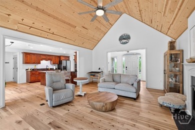 Move-in ready home with beautiful Lake Hartwell view and major - photo 11