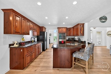Move-in ready home with beautiful Lake Hartwell view and major - photo 13