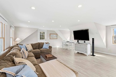 Rarely does a waterfront property come on the market in this - photo 24