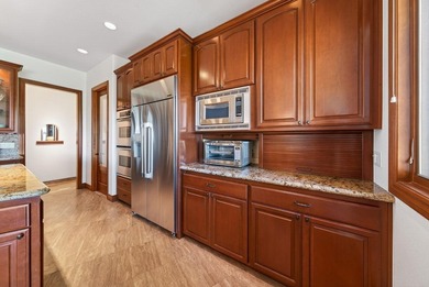 TIMELESS.... ELEGANCE...Meets Mountain Majesty in this Stunning - photo 25