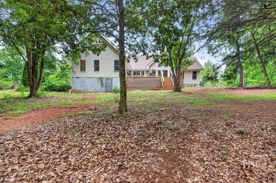 Move-in ready home with beautiful Lake Hartwell view and major - photo 30