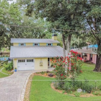 Lake Home Off Market in Crystal River, Florida