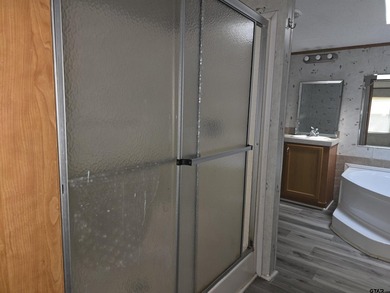 INVESTOR SPECIAL OR FIRST TIME HOME BUYER... LIVE near the lake - photo 9