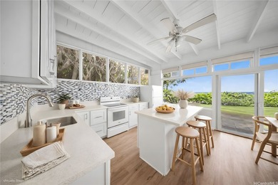 Set directly on the sand at world-famous Sunset Beach, this - photo 6