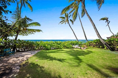 Set directly on the sand at world-famous Sunset Beach, this - photo 8