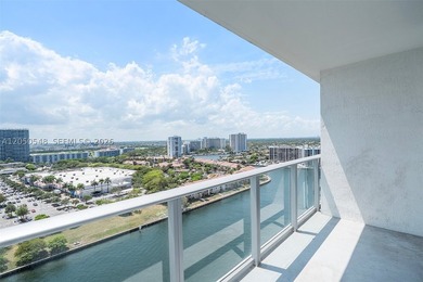 Super Popular Money Maker 3Br/2.5Ba Corner  Residence with Ocean - photo 11